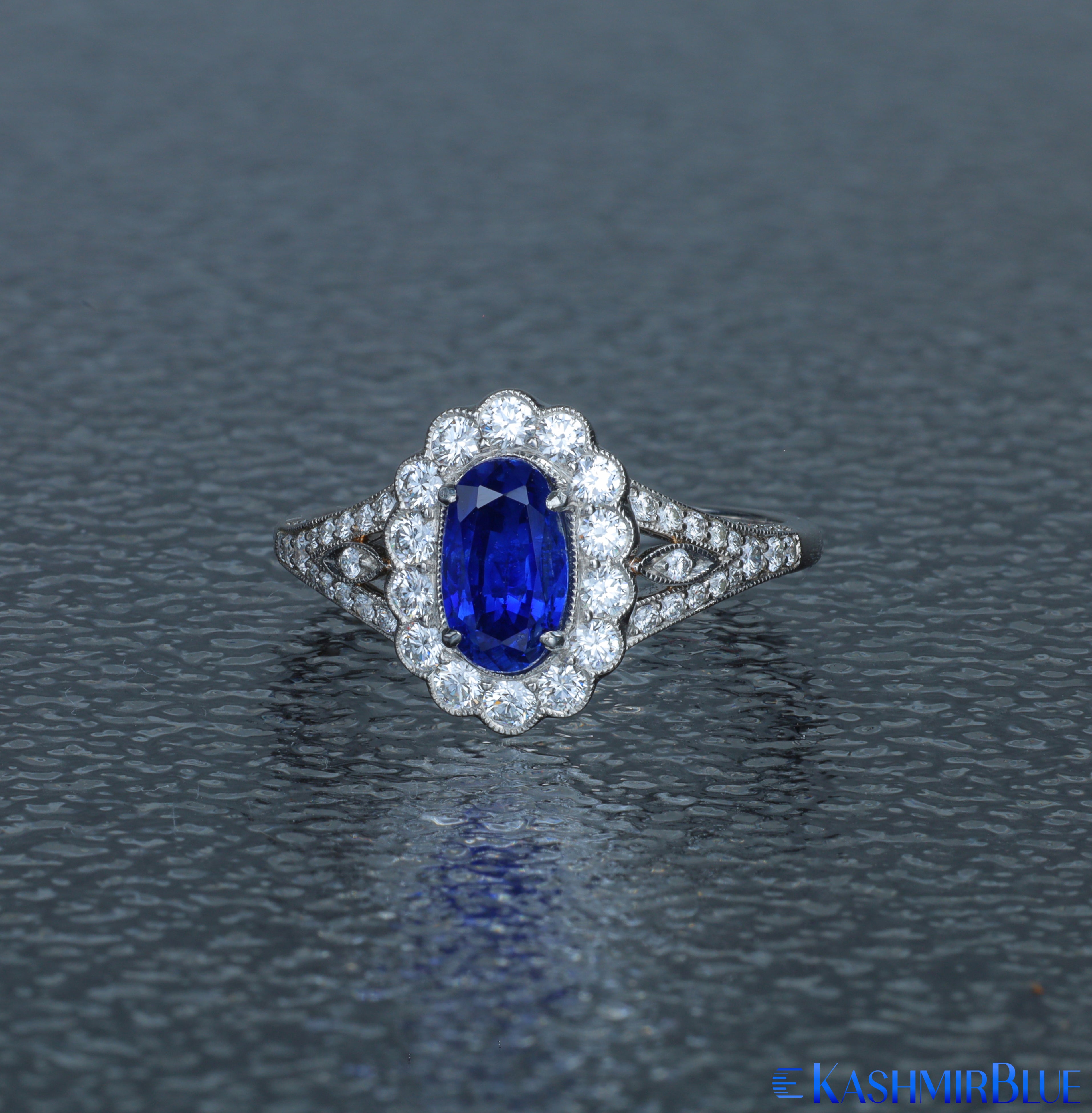 1.25ct Platinum Kashmir Sapphire Platinum Ring AGL